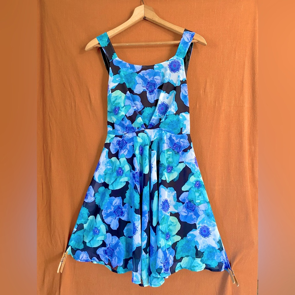 Murua Floral Sleeveless A-Line Mini Dress- Women’s 2